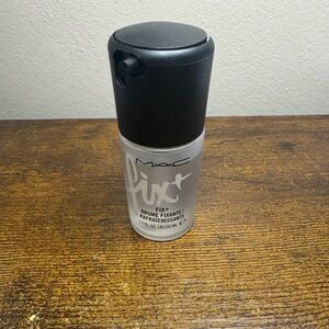MAC Prep + Prime Fix+ Primer and Setting Spray 1fl/30ml